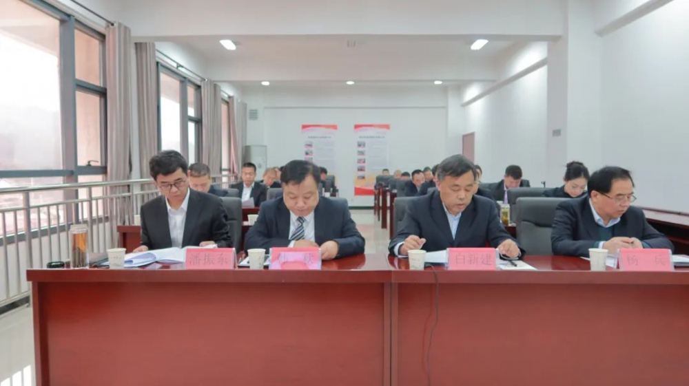 踏平坎坷成大道 實(shí)干奮斗鑄輝煌！陜西銀礦召開(kāi)六屆一次職工代表...